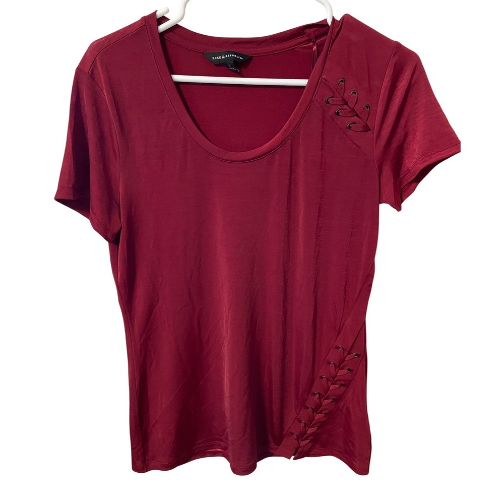 Rock & Republic Womens Burgundy Lace Up Grommet Scoop Neck T-Shirt Size M Red